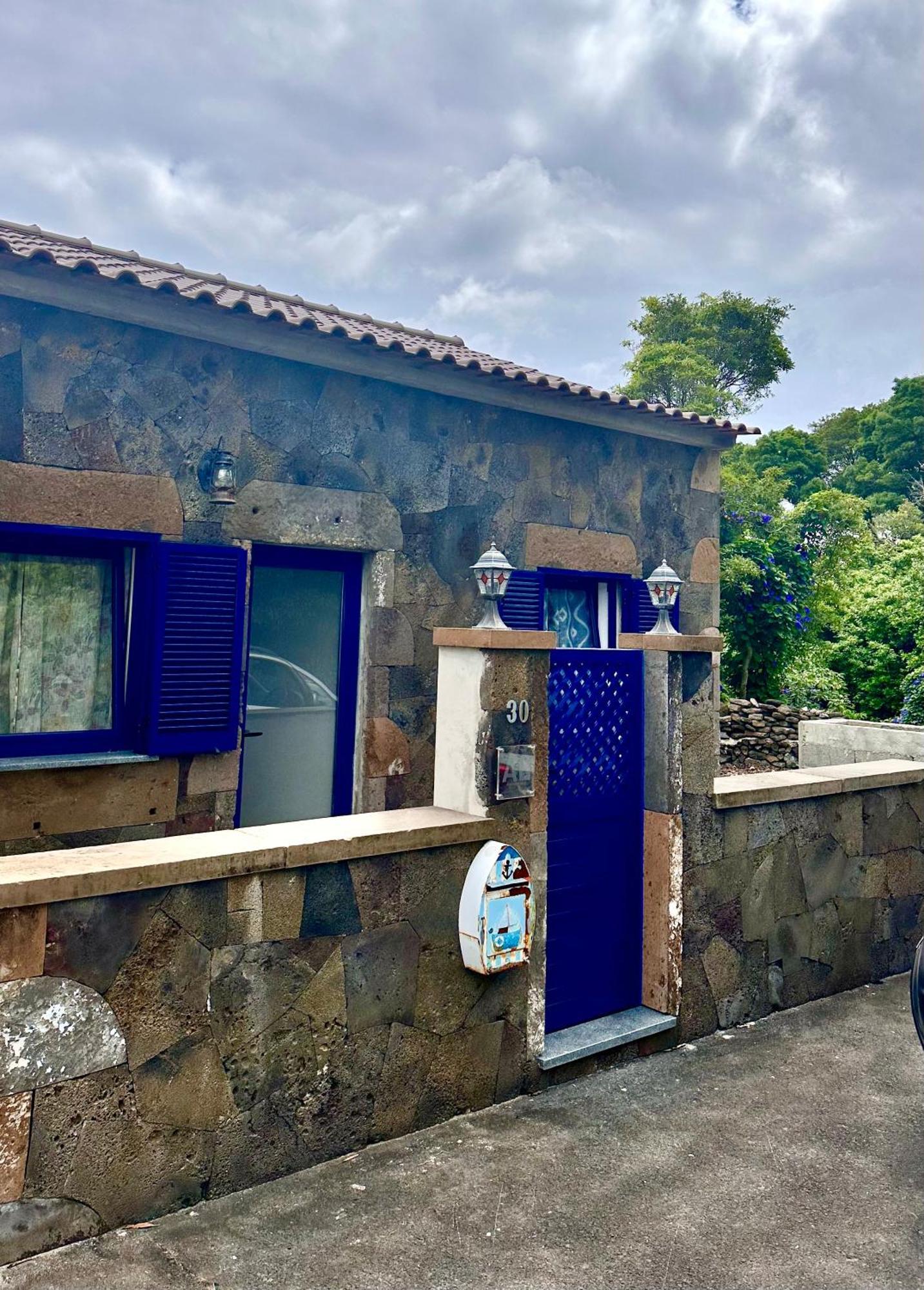 Flora E Fauna House Biscoitos (Terceira)